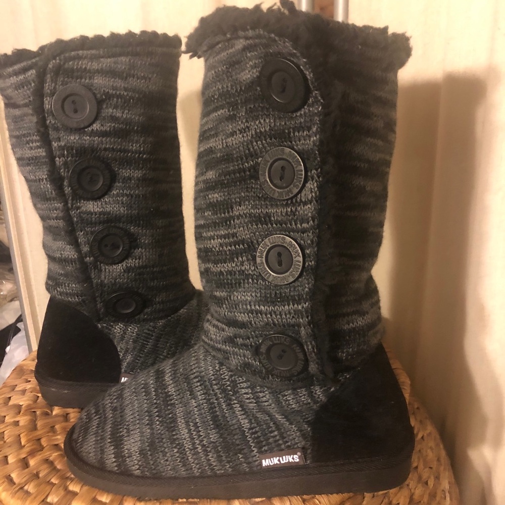 NWOT Muk Luks Liza sweater boot.